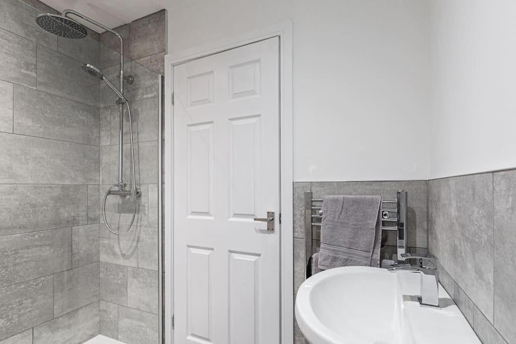 Park & Relax In 1Bd Central Liverpool Home Экстерьер фото